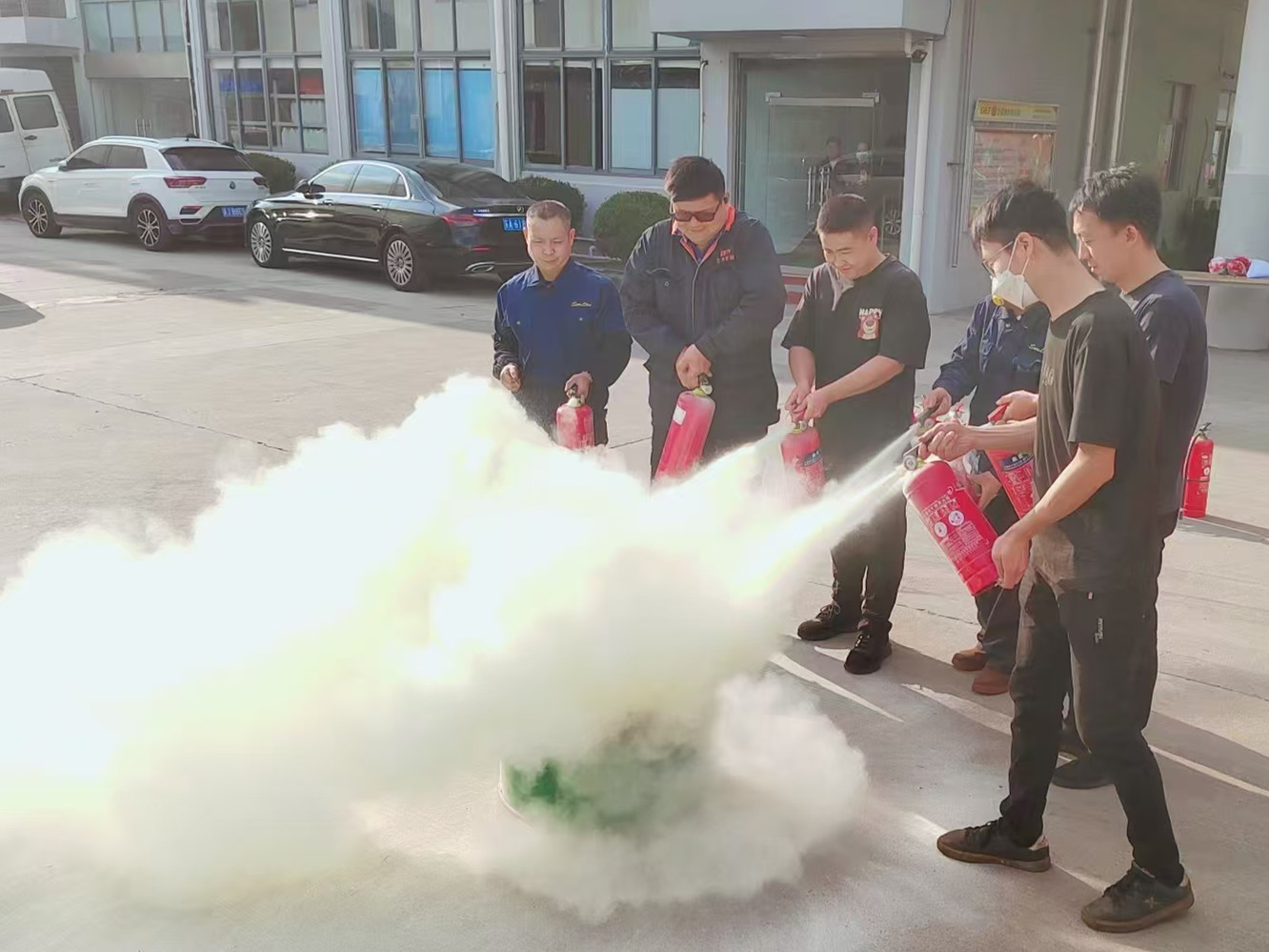 覆蓋40個園區、吸引了4200人參與，2024年度“企福物業消防宣傳月”落下帷幕